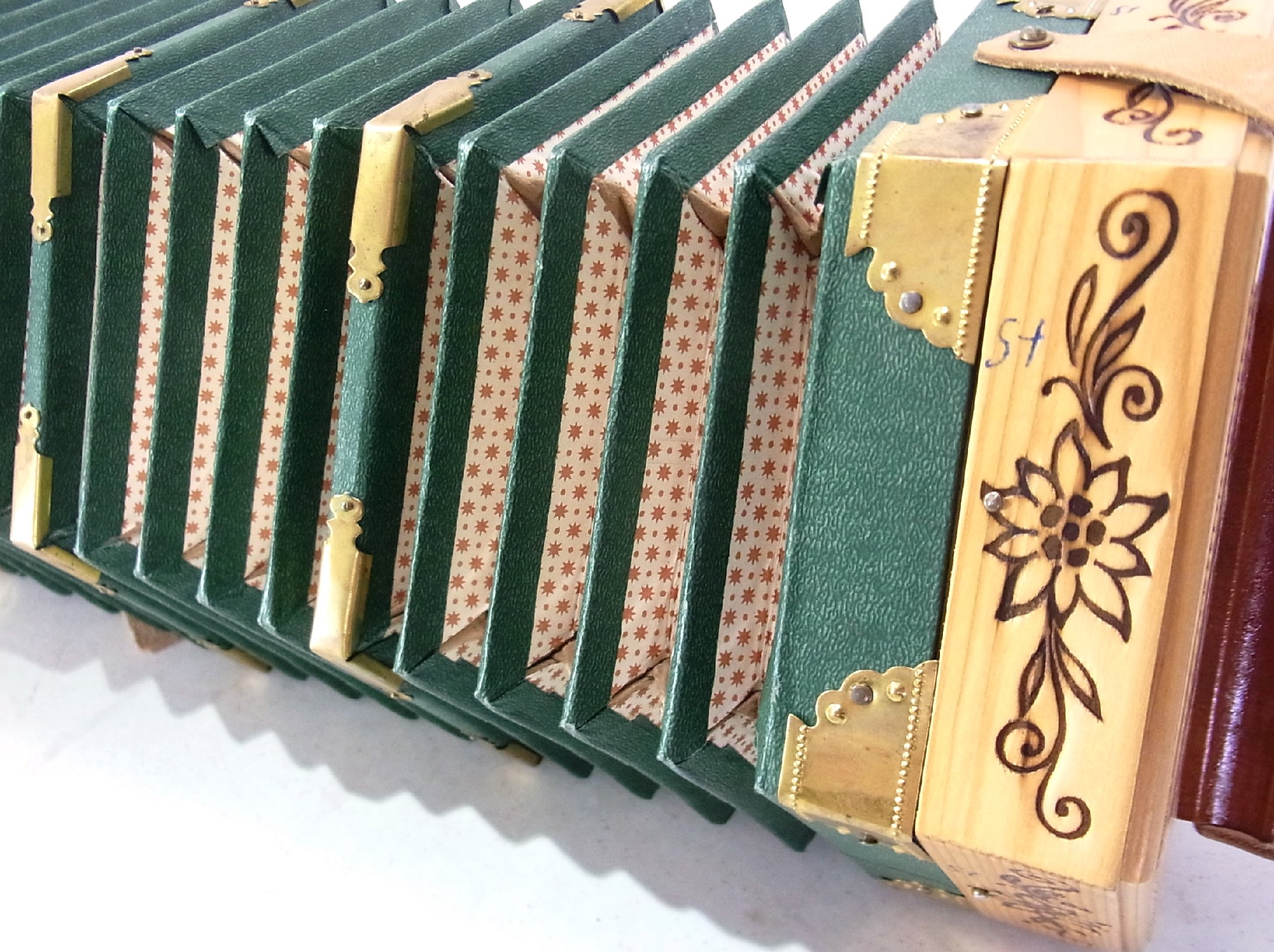 Alte deutsche Konzertina Concertina DDR 2 x 10 Diskantknöpfe kleines